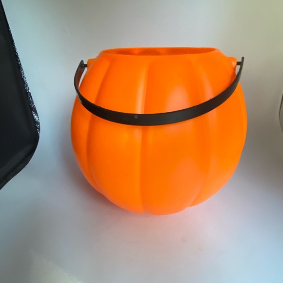 Vintage 90's Blow Mold Pumpkin - Picture 3 of 12